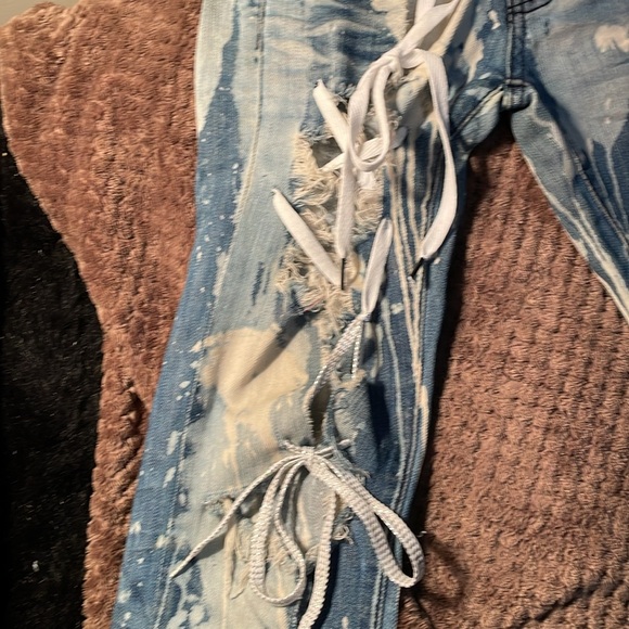 Jeans - Picture 3 of 3